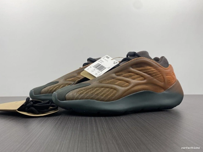 Yeezy Adidas V3 700 GY4109 Boost Copfade 0716